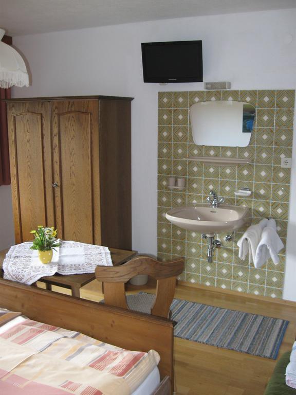 Doppelzimmer mit Balkon