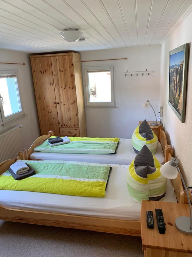 Doppelzimmer mit Gemeinschaftsbad
