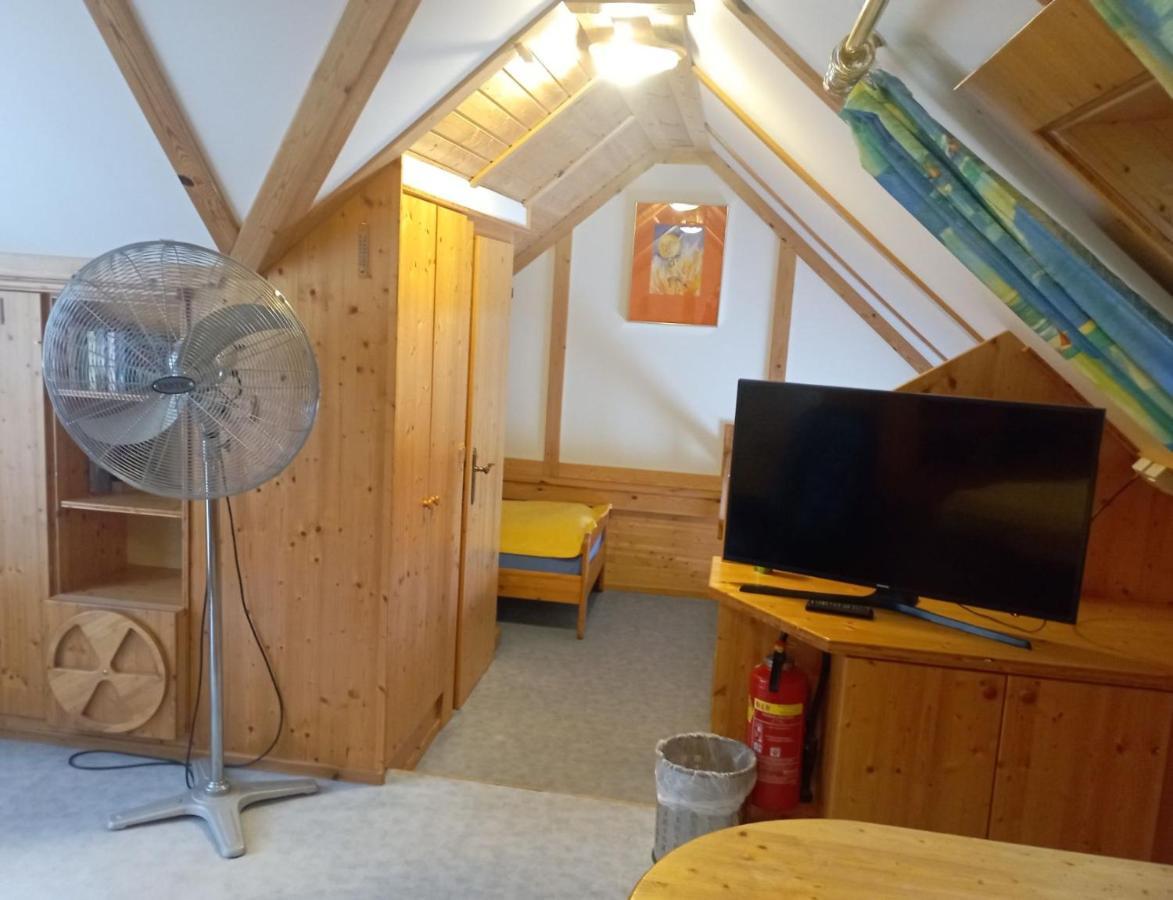 Dreibettzimmer mit Balkon