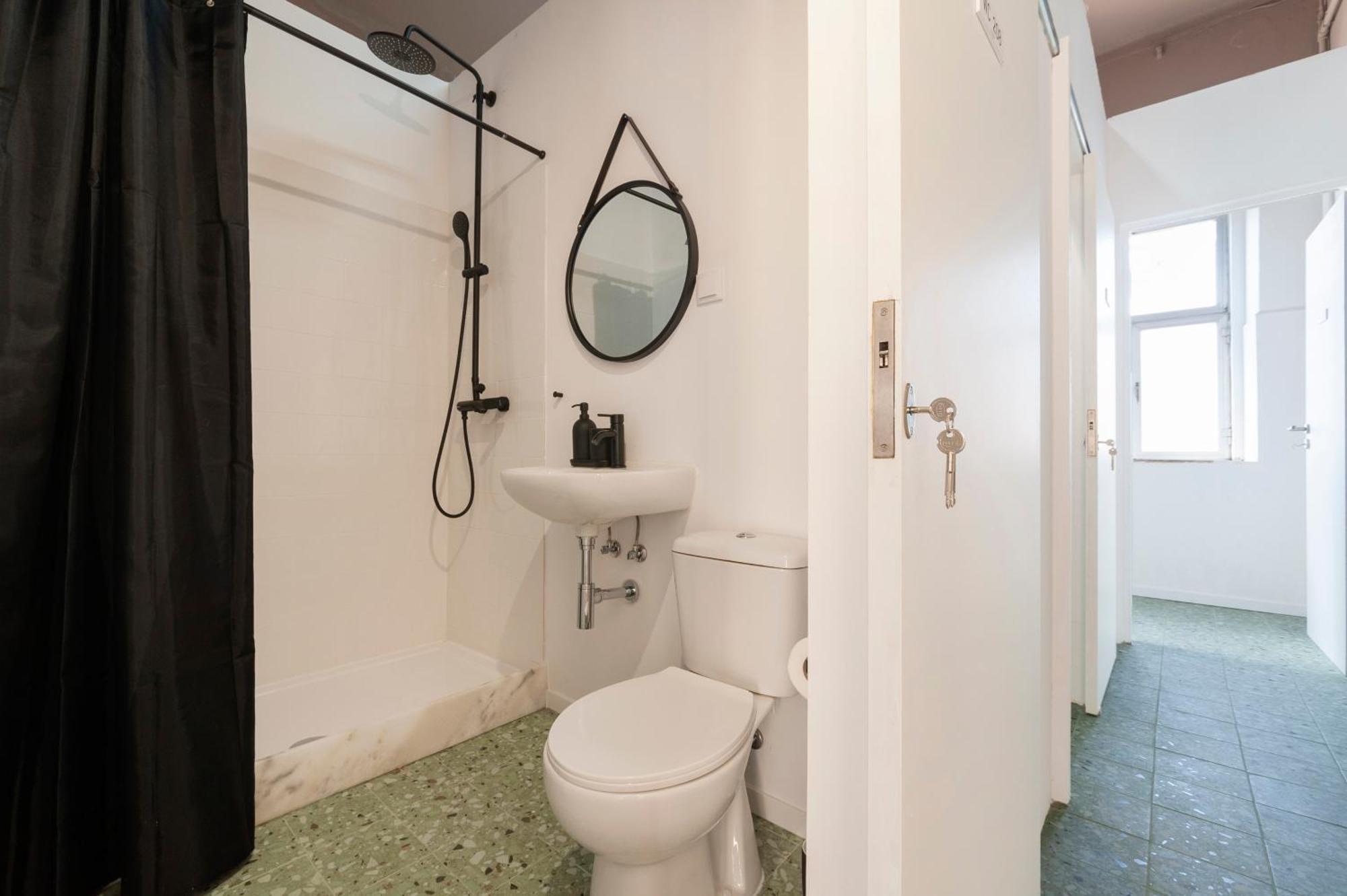 Doppelzimmer mit eigenem externen Bad