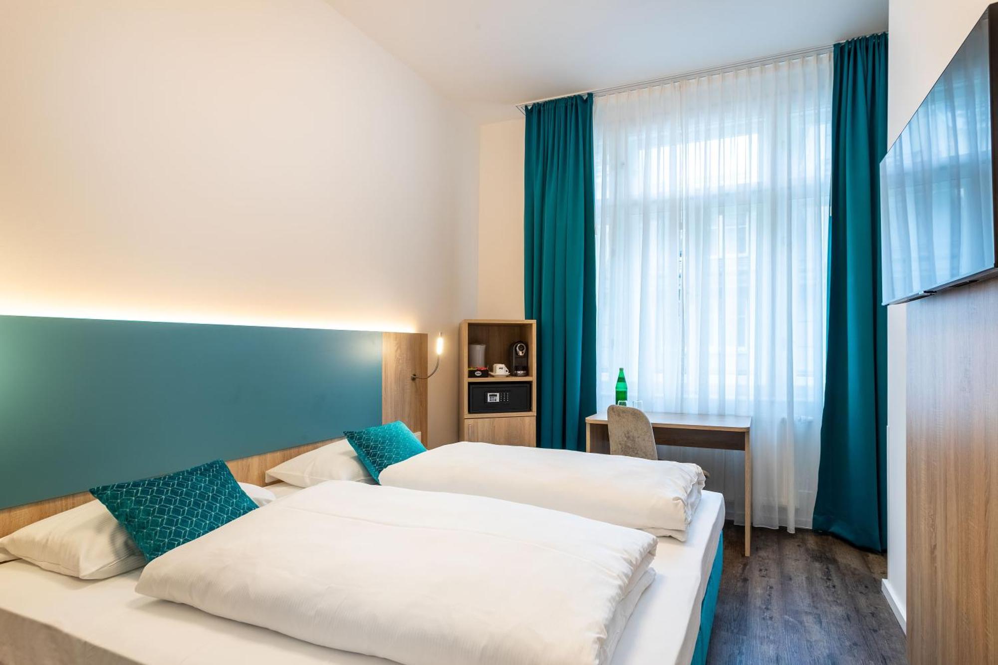 Double Room,1588049245:JPEG