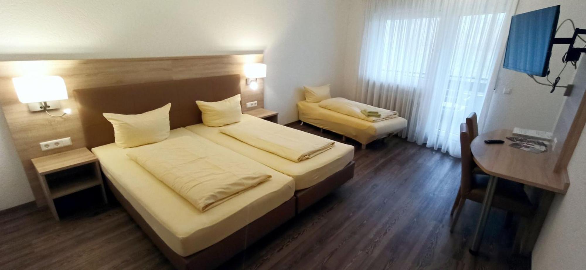 Basic Dreibettzimmer