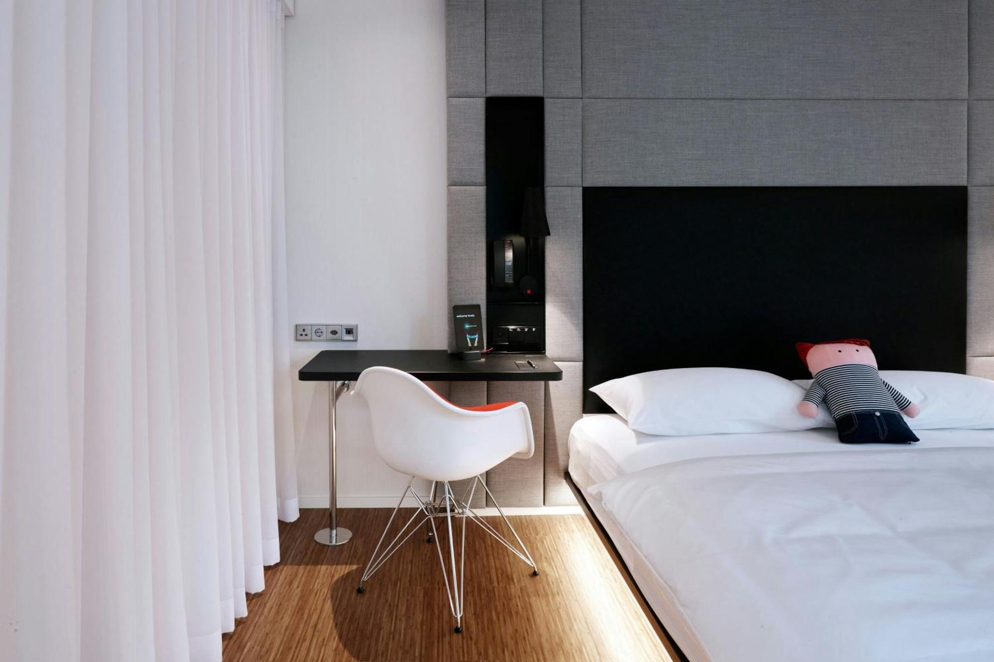 Zimmer mit Kingsize-Bett, barrierefrei