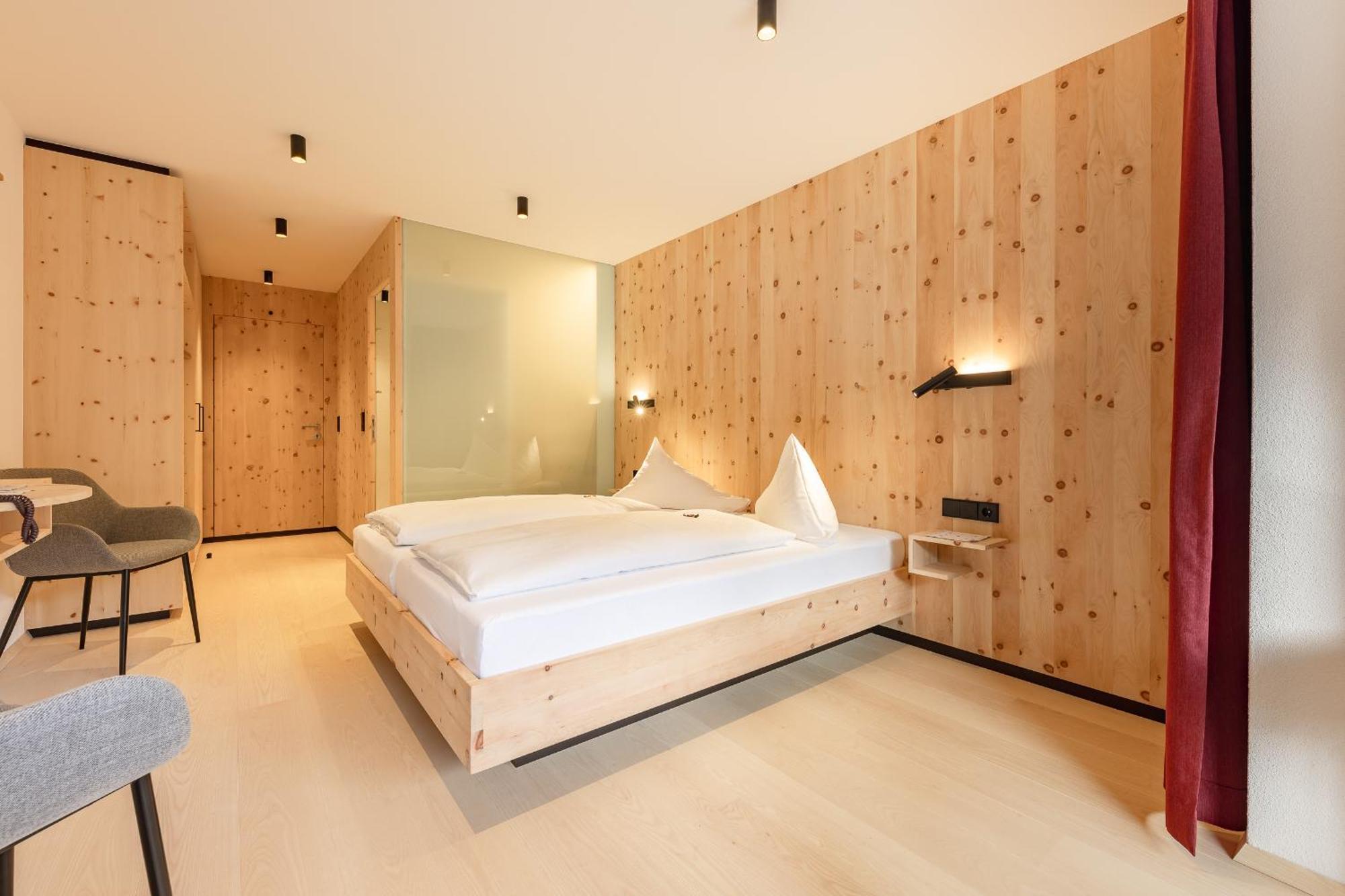 Doppelzimmer mit Balkon