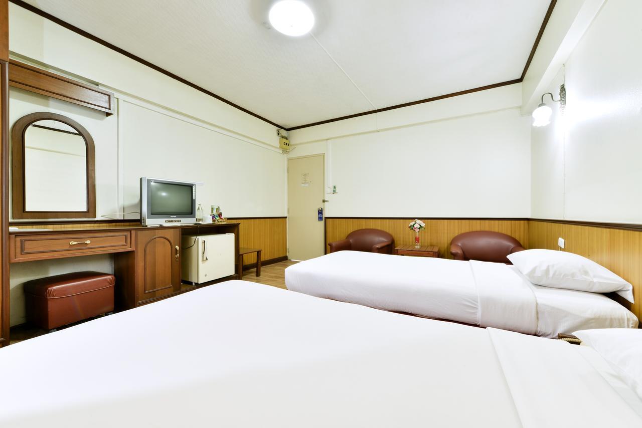 Standard Twin Room,1215753355:JPEG