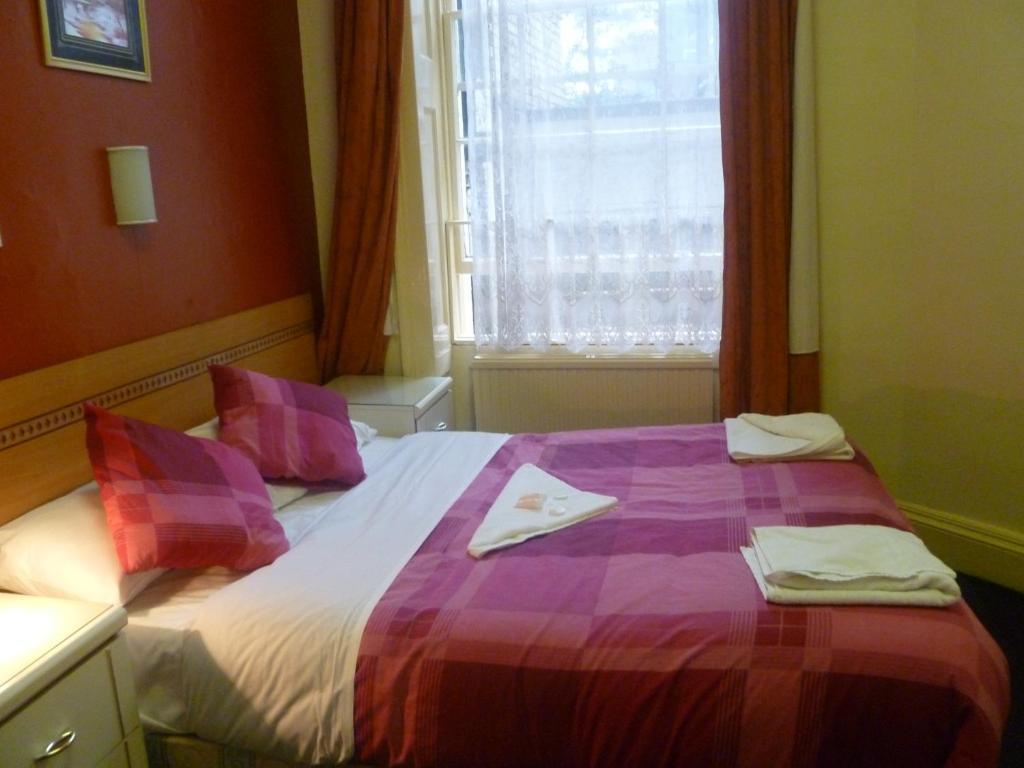 Dreibettzimmer