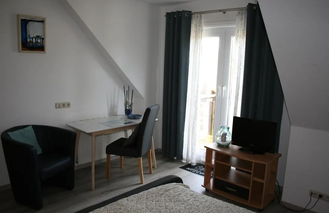 Hotel-Pension Lindenhof-1