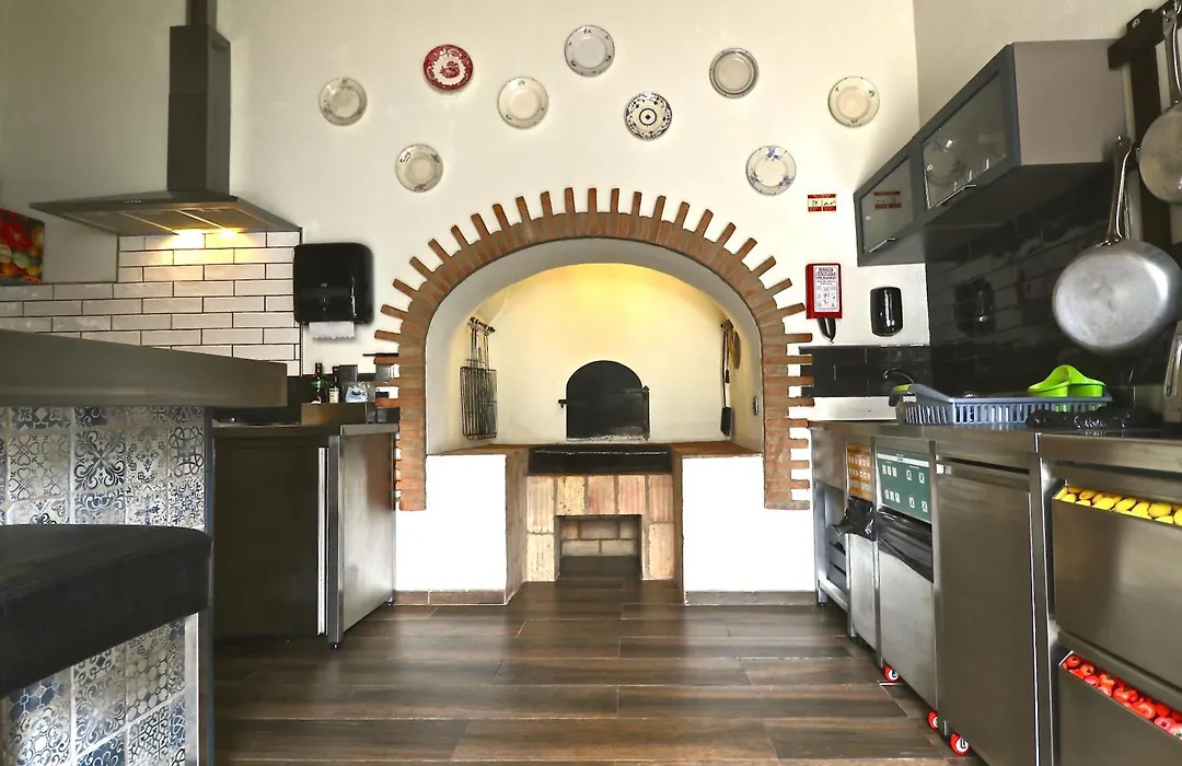 Lost & Found - Guesthouse & Suites-1