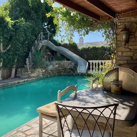 Under The Tuscan Sun Cottage In West Los Angeles-2