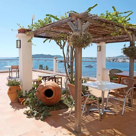 Hostal Marblau Ibiza-3