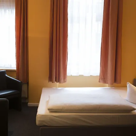 Hotel am Hermannplatz-3
