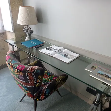 Une Chambre Chez Dupont-2