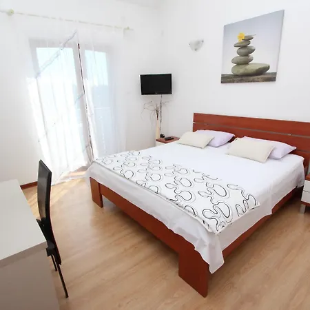 Rooms And Apartment Luana-2