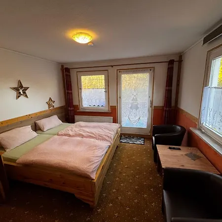 Wald-Landhaus-2