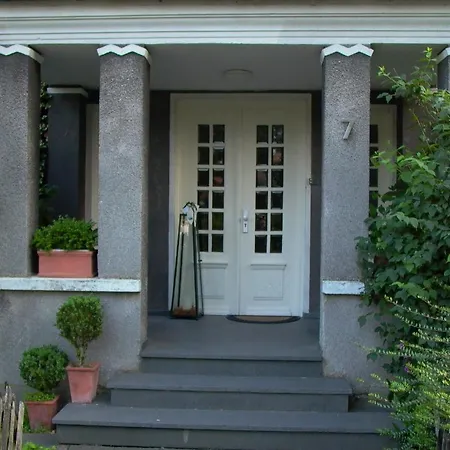 Altes Landhaus am Park (Bed&Breakfast)-3