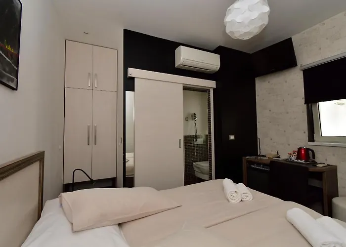 Marmontova Luxury Rooms