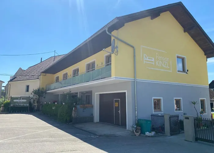 Pension Kinzl mit E-Ladestation