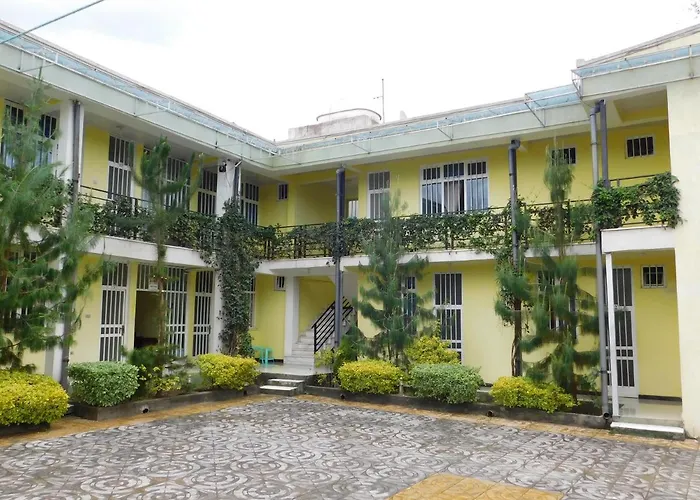 Avi Guest House