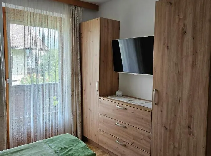 Ferienwohnungen Haus Schett