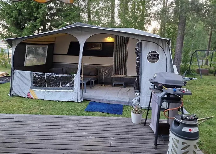 Cozy Private Caravan On Our Lawn