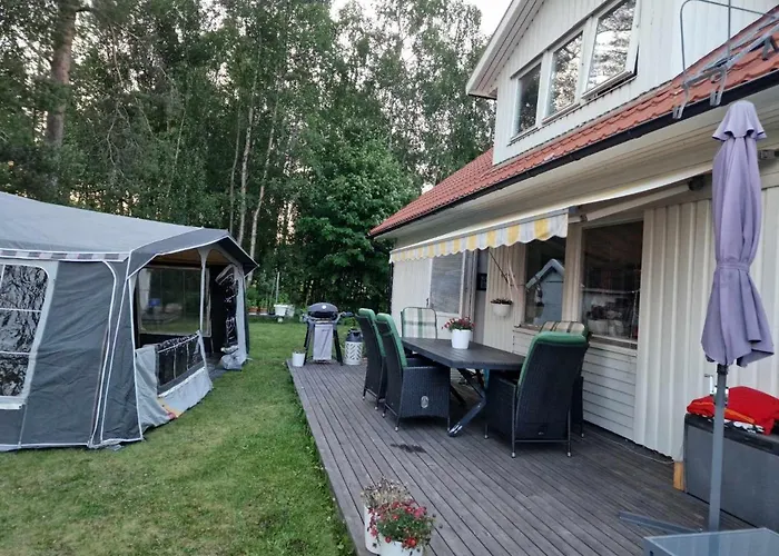 Cozy Private Caravan On Our Lawn