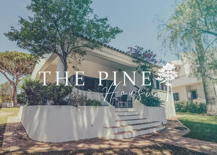 Pine House - Faro Airport, Beach And City Center