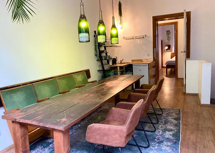 Hotel nahe College: Minimal Hostel