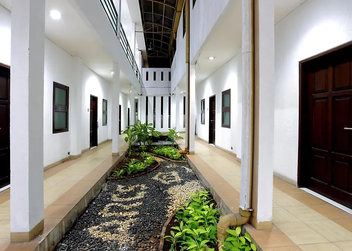 Jambuluwuk Heritage Menteng Suites