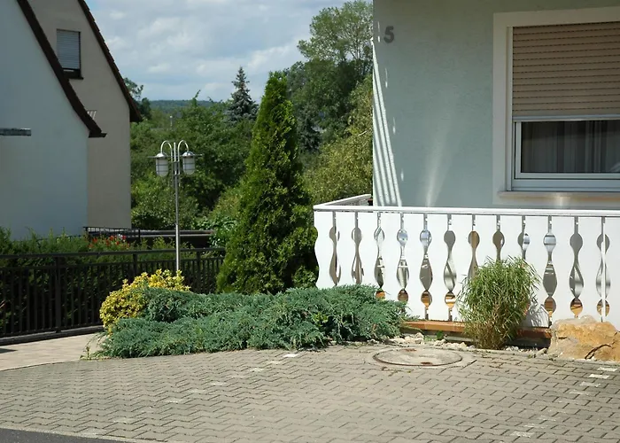 -garni 'Zum Weinkrug'