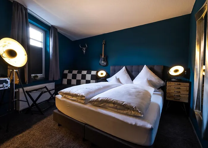 Engel Hotel + Diner