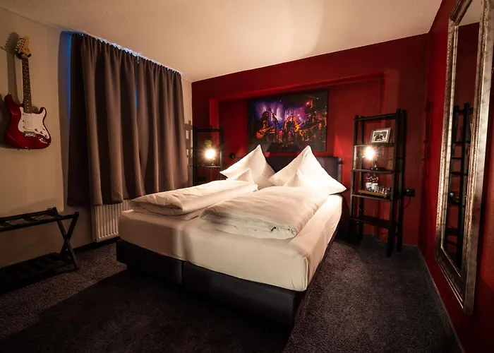 Engel Hotel + Diner
