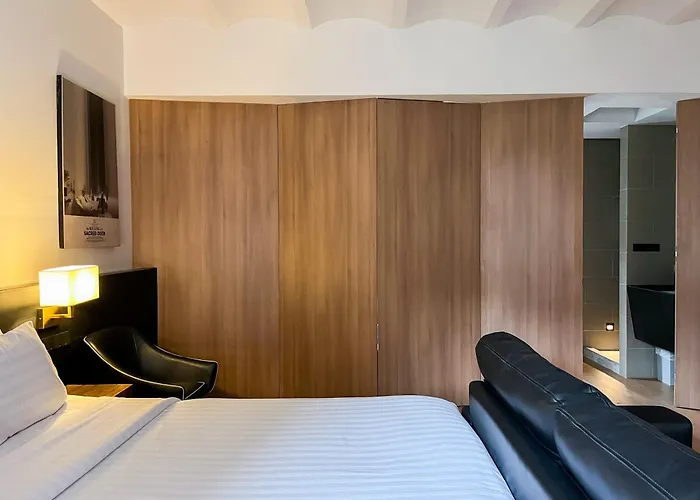 Hotel Noir