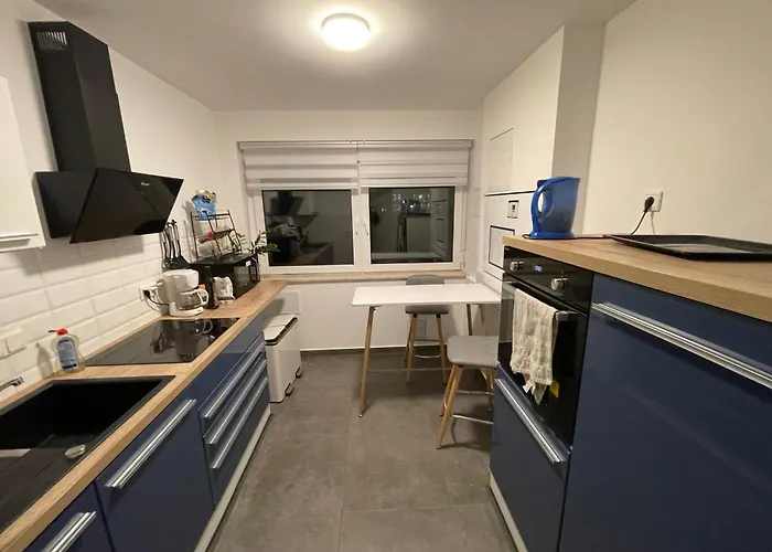 Aviators Guest House - Premium Room