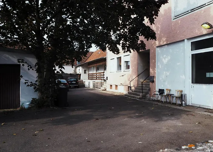 Monteur Pension Neumarkt Zentrum