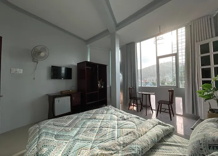 Hoang Cam Hotel - Self Check In Out