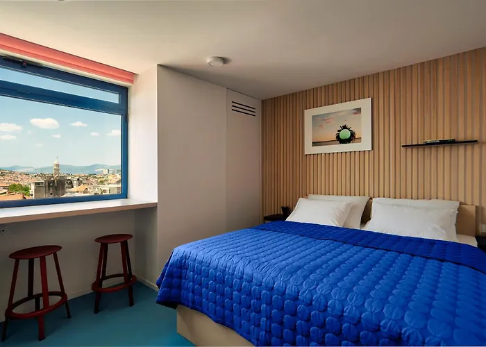 Horizon Luxury Suites & Design Rooms