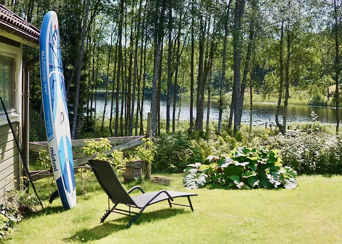 Tiny House With A Stunning Lake View 30 Min From Gothenburg