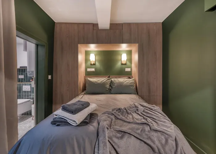 Renovated Apartment Saint-Germain-Des-Pres - Le Bon Marche