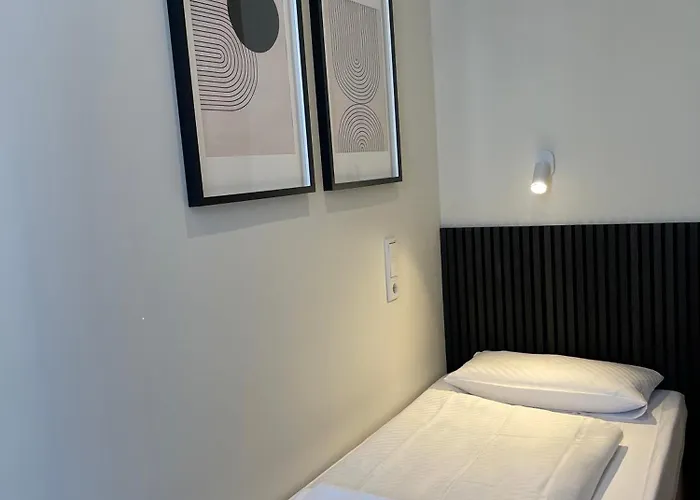 Motel Blue - Minimalist Boutique Hotel