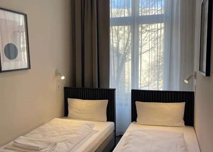 Motel Blue - Minimalist Boutique Hotel
