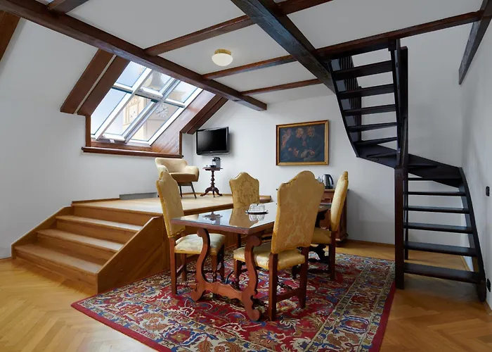 Hotel: Charles Bridge Palace