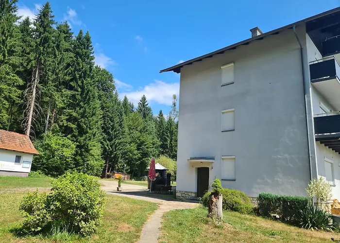 Hotel nahe College: Fischgasthof Jerolitsch