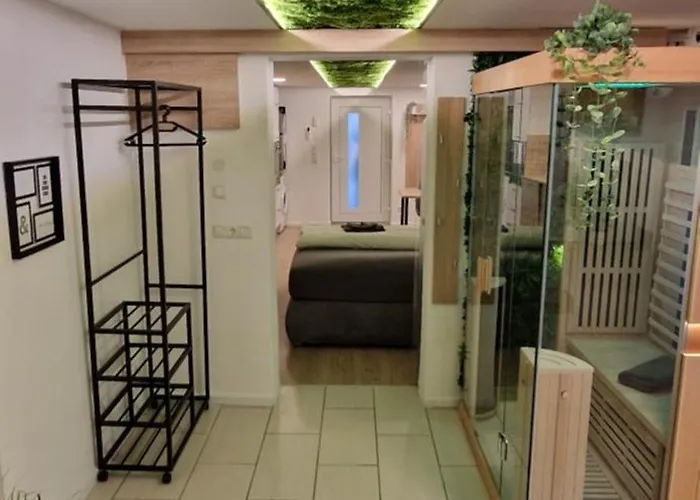 Appartment-Ferienwohnung mit Küche, Bad, WLAN, Klimaanlage, Modern eingerichtet