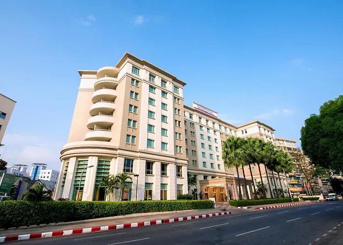 Resort: Parkroyal Yangon