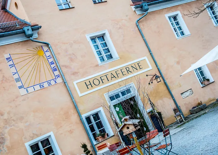 Schloss Neuburg - Hoftaferne