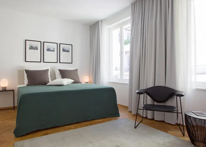 Ferienvermietung: August The Boardinghouse