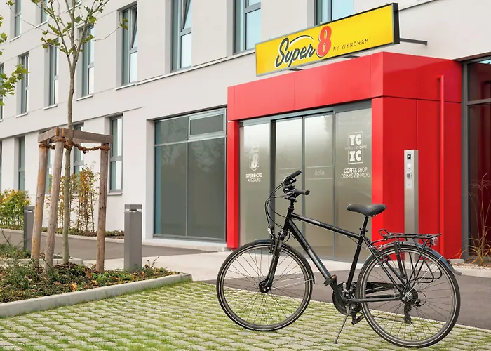 Super 8 By Wyndham Zollhafen