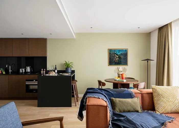 Aparthotel: Cove Landmark Pinnacle