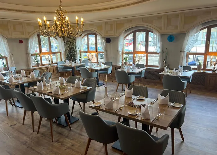Schwarzer Adler