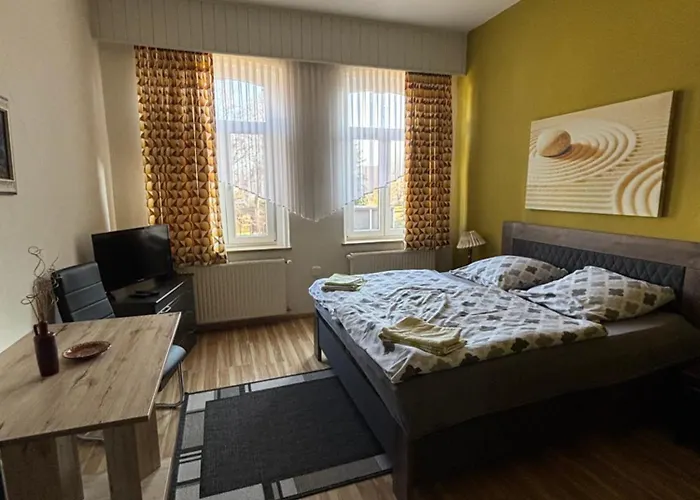 Pension Waldsachsen - Gäste und Monteurzimmer mit Parkplatz